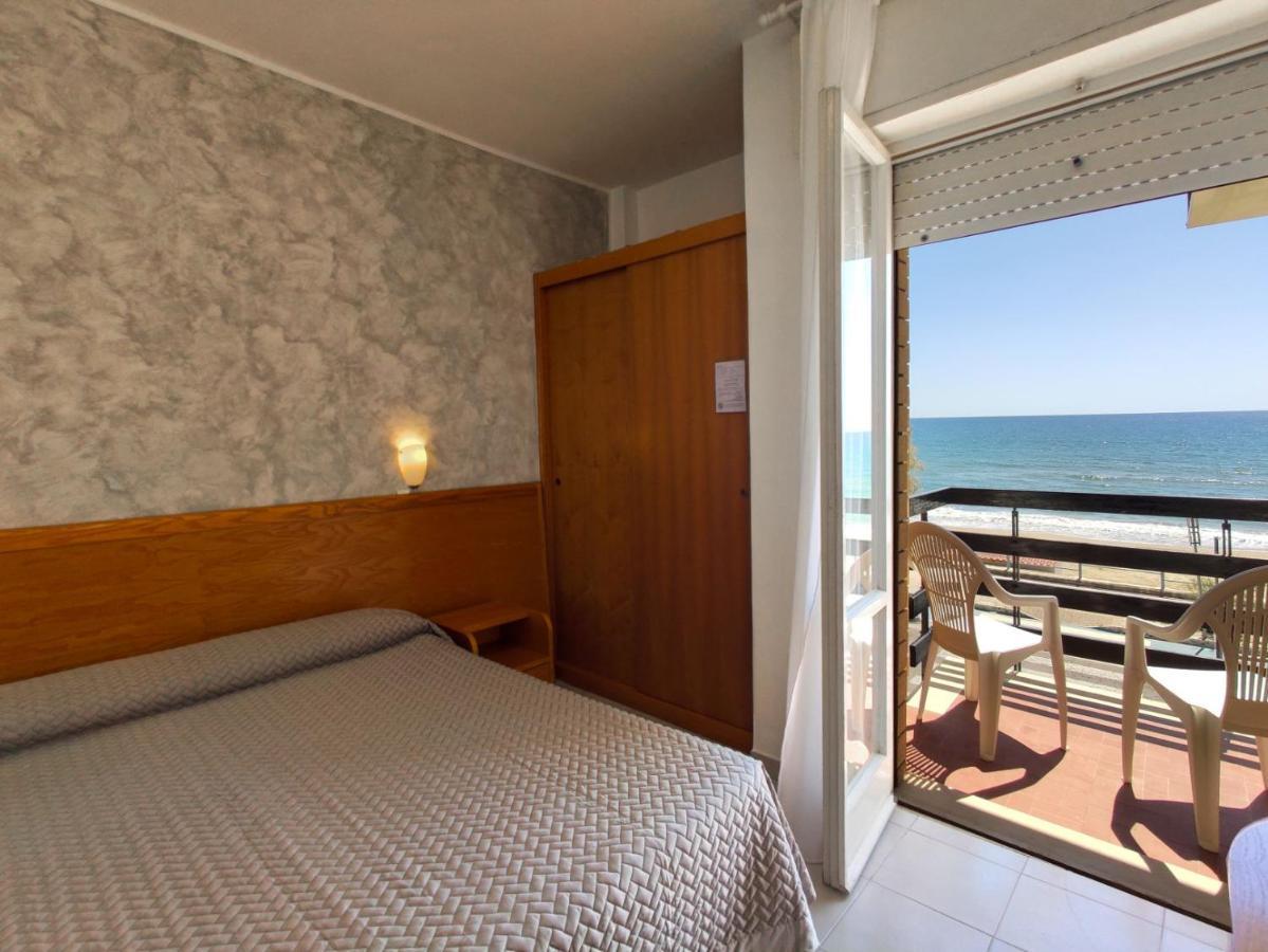 Piccolo Hotel แตร์ราชินา ภายนอก รูปภาพ