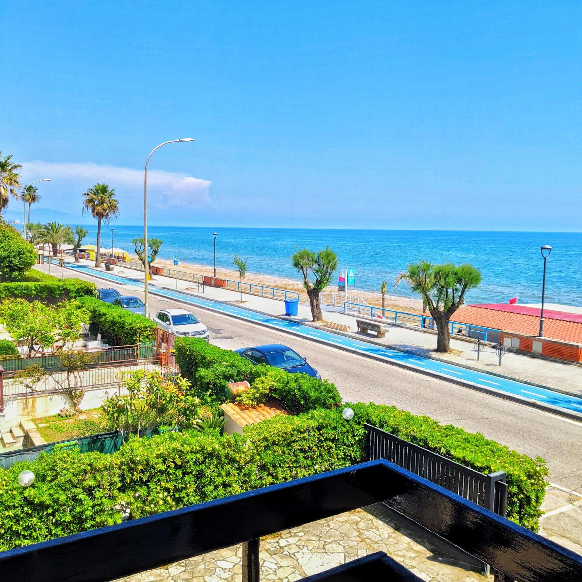 Piccolo Hotel แตร์ราชินา ภายนอก รูปภาพ