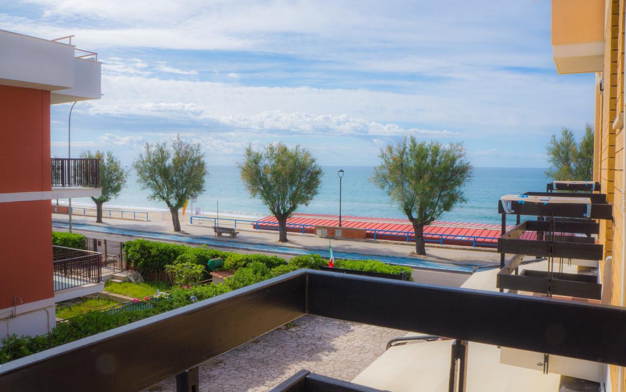 Piccolo Hotel แตร์ราชินา ภายนอก รูปภาพ